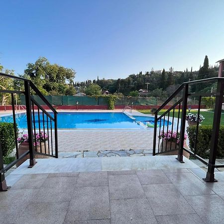 Gregory-Vassilis Apartments Дассия Экстерьер фото