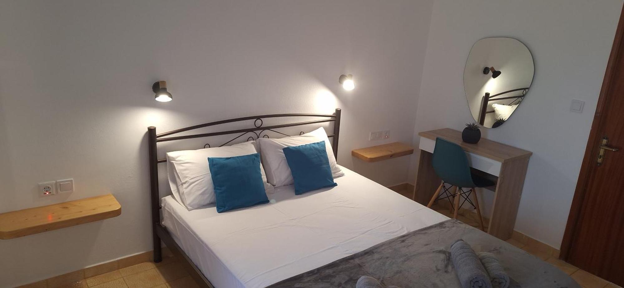 Gregory-Vassilis Apartments Дассия Экстерьер фото