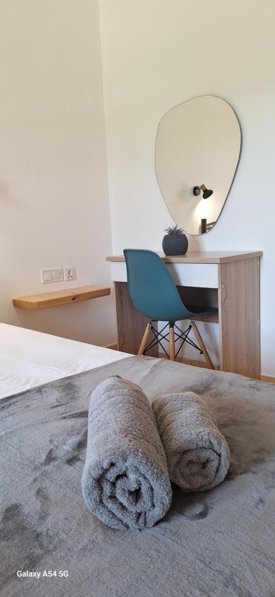 Gregory-Vassilis Apartments Дассия Экстерьер фото