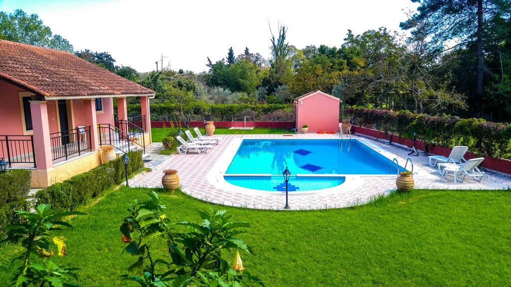 Gregory-Vassilis Apartments Дассия Экстерьер фото